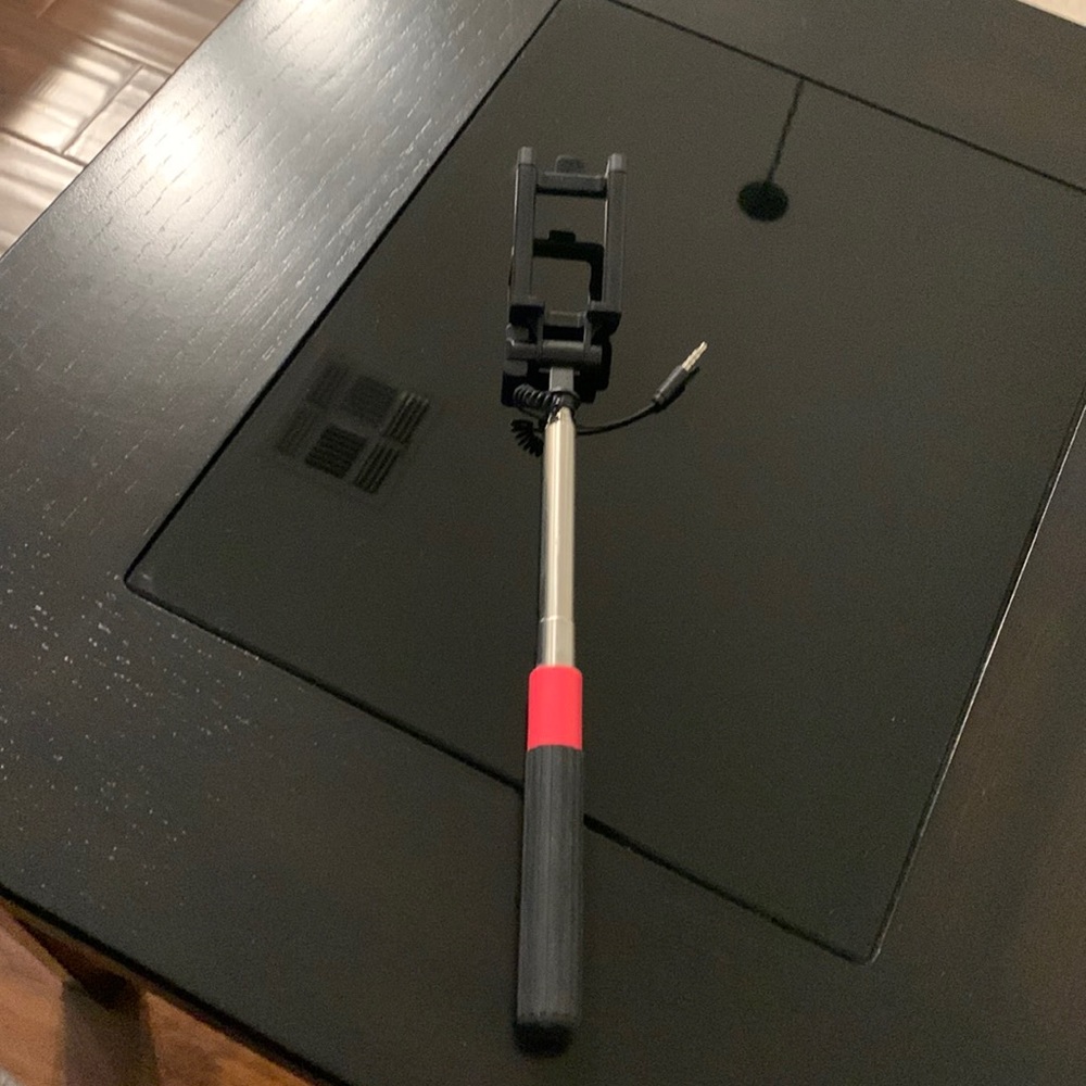 Selfie stick black and pink